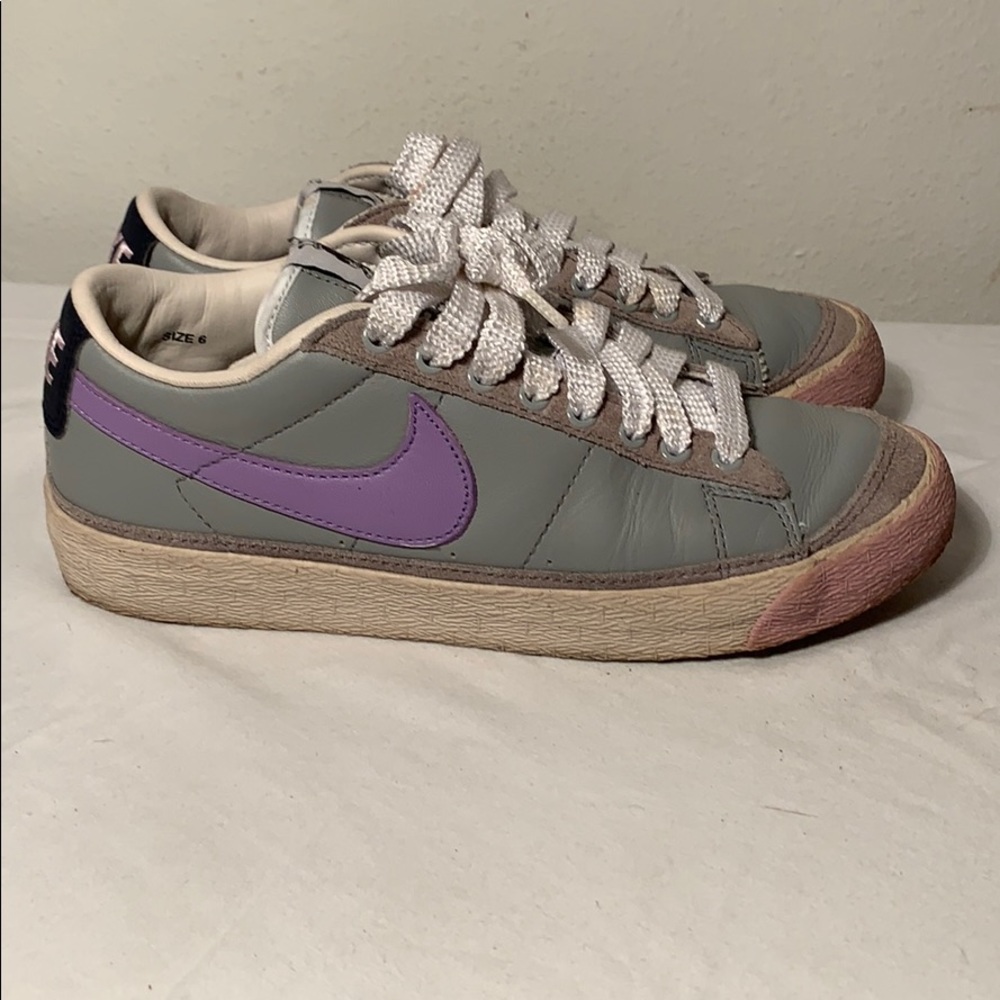 NIKE BLAZER LOW